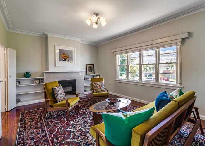  at 40 Te Kawa Road, Greenlane, Auckland