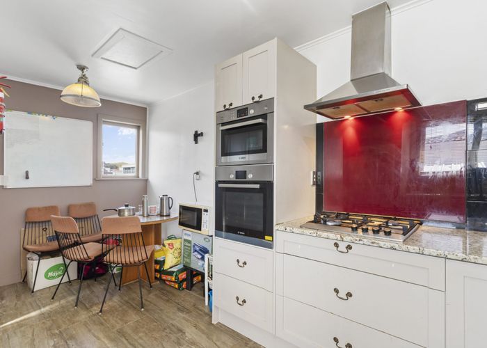  at 123 Stoddard Road, Wesley, Auckland