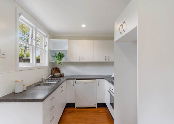  at 1/214 Campbell Road, Greenlane, Auckland City, Auckland