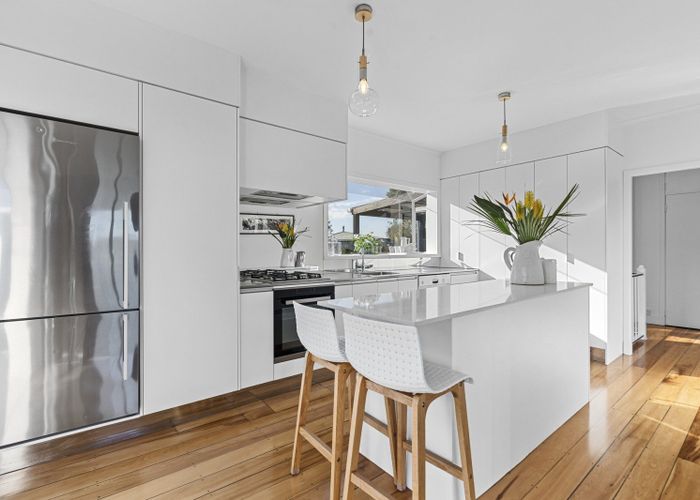 at 49 Queens Road, Glen Avon, New Plymouth, Taranaki