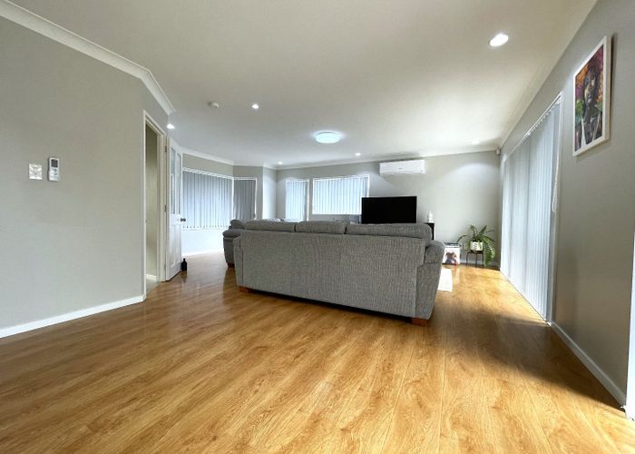  at 6 Veagh Place, Highland Park, Manukau City, Auckland