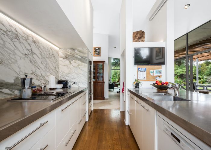  at 82 Blue Mountains Road, Pinehaven, Upper Hutt