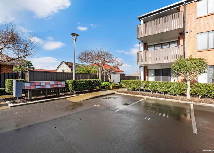  at 5/128 St George Street, Papatoetoe, Auckland