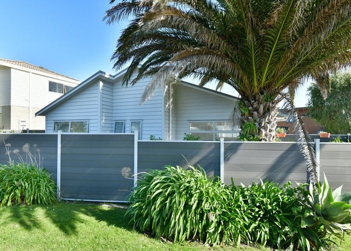  at 8A Beach Road, Manly, Rodney, Auckland