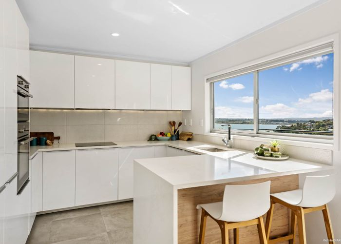  at 5 Odin Place, Beach Haven, Auckland