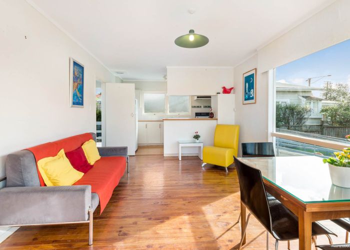  at 1/77 Old Lake Road, Narrow Neck, Auckland