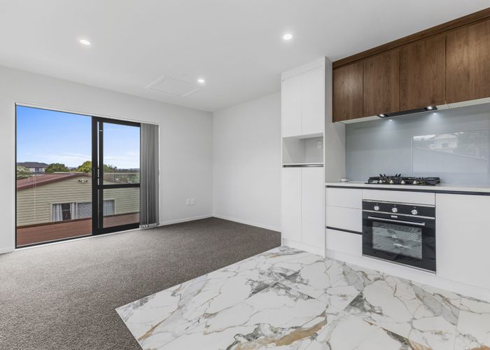  at Lot 5/553 Massey Road, Mangere, Manukau City, Auckland