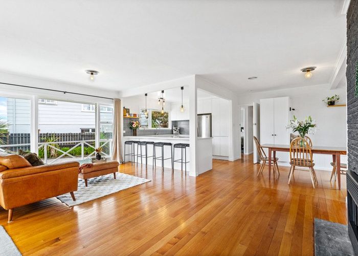  at 85 Tiroroa Avenue, Te Atatu South, Waitakere City, Auckland