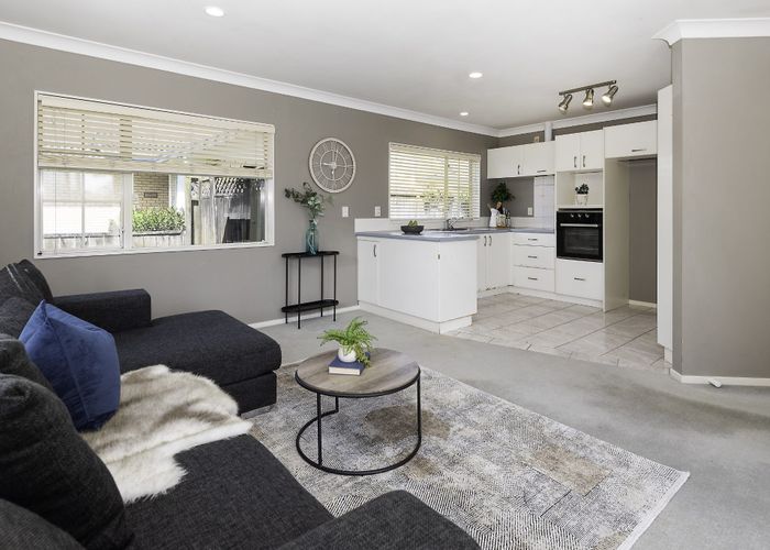  at 1A Ambleside Drive, Northpark, Manukau City, Auckland
