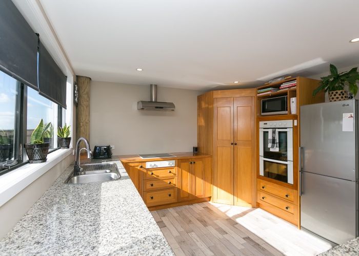  at 101 King Road, Inglewood, Inglewood