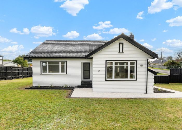  at 32 Forest Lake Road, Forest Lake, Hamilton, Waikato