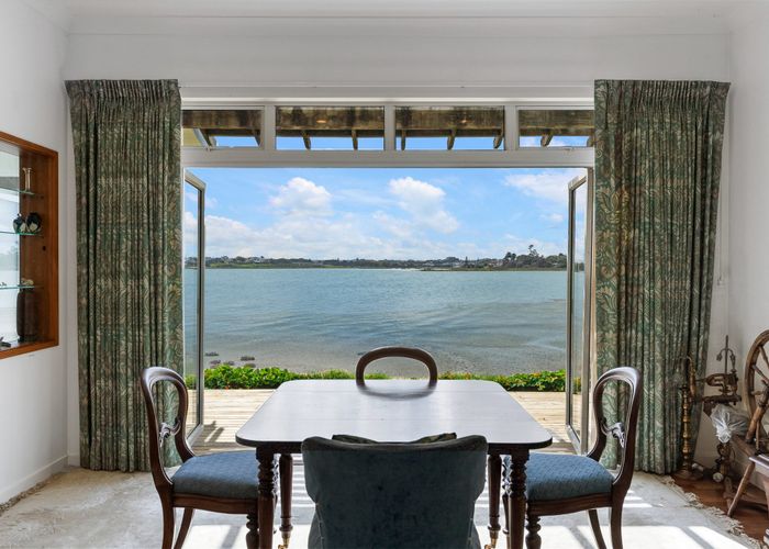  at 2/67 Beresford Street, Bayswater, North Shore City, Auckland