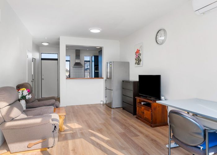  at 34/2 Armoy Drive, East Tamaki, Manukau City, Auckland