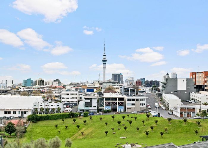 at 3J/5 Charlotte Street, Eden Terrace, Auckland City, Auckland