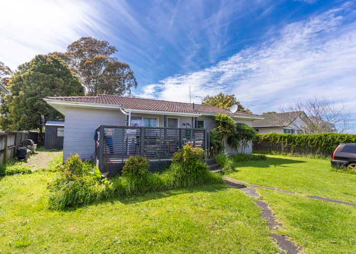  at 389 Roscommon Road, Clendon Park, Auckland
