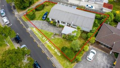  at 4 Ciprian Place, Henderson, Auckland