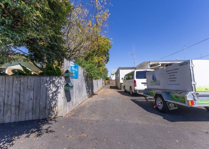  at 4/3 Littler Place, Hamilton East, Hamilton