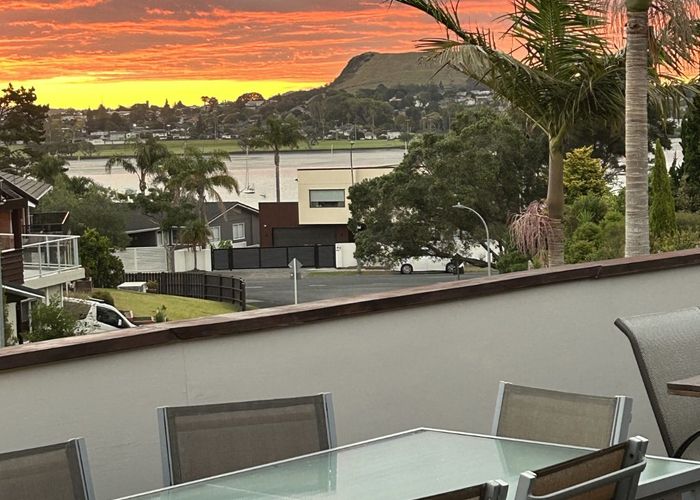  at 21 Treeway, Sunnyhills, Manukau City, Auckland