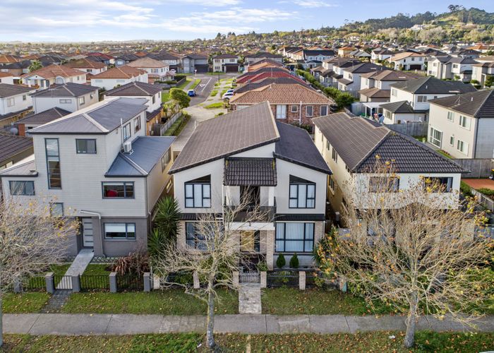  at 33 Agapanthus Place, Flat Bush, Auckland