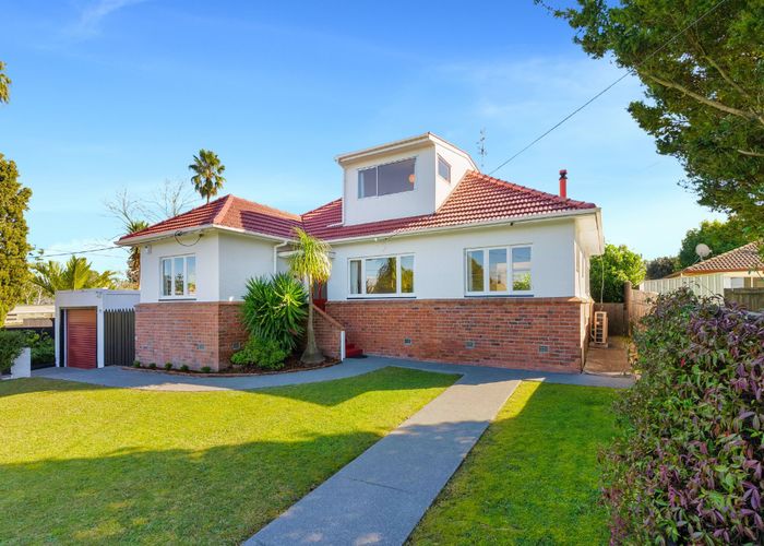  at 15 Karaka Street, New Lynn, Auckland