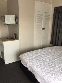  at 14 Normandy Ave Room B, Melville, Hamilton, Waikato