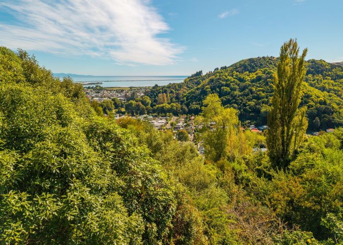  at 2 City Heights, Maitai, Nelson, Nelson / Tasman