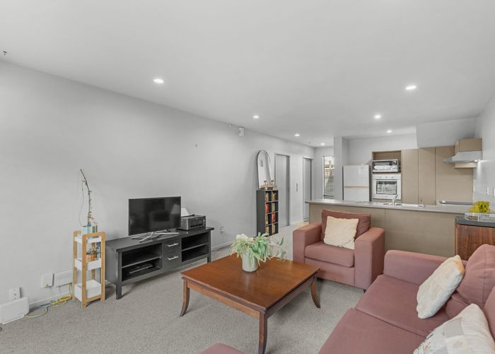  at 2/38 Brockworth Place, Riccarton, Christchurch