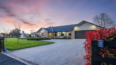  at 15E Lowe Road, Hamilton