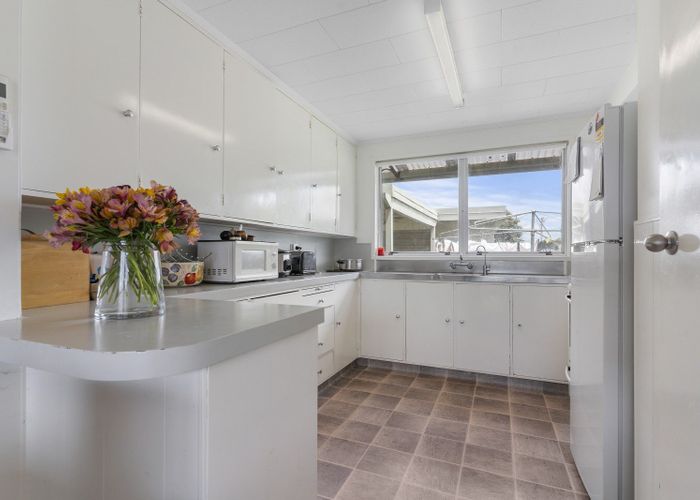 at 76 Karewa Parade, Papamoa Beach, Tauranga, Bay Of Plenty