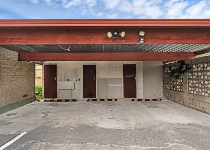  at 2/10 Scott Road, Papatoetoe, Manukau City, Auckland