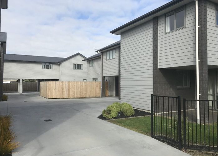  at 2/28 Beatty Street (Room D), Melville, Hamilton, Waikato