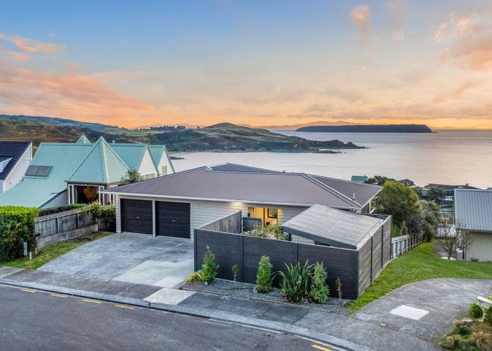  at 7 Tregear Place, Camborne, Porirua