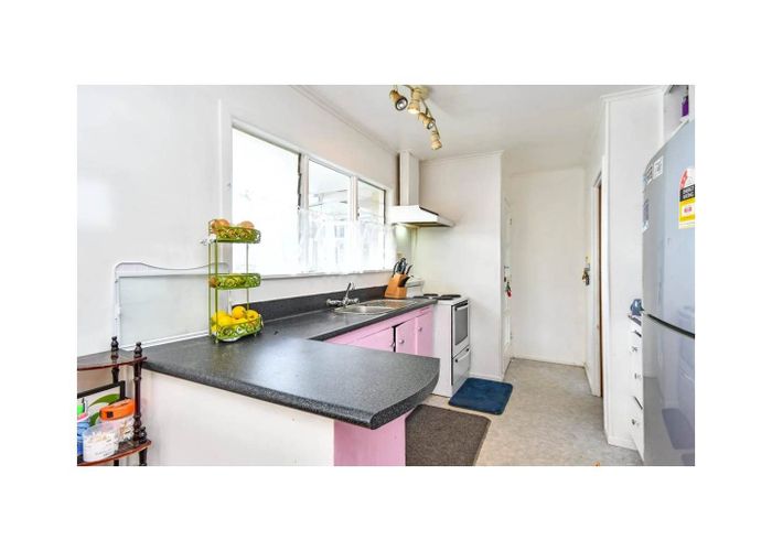  at 12 Greenmeadows Avenue, Manurewa East, Auckland