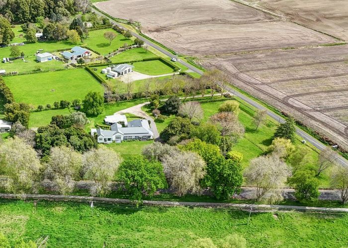  at 17 Waireka Road, Aramoho, Whanganui, Manawatu / Whanganui