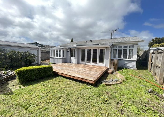  at 1/2 Onslow Road, Papakura, Auckland