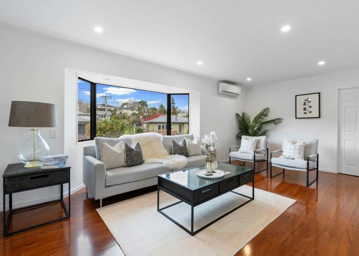  at 2/12 Merriefield Avenue, Forrest Hill, Auckland