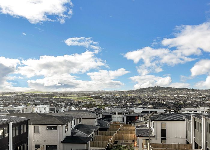  at 8 Elevation Street, Flat Bush, Manukau City, Auckland