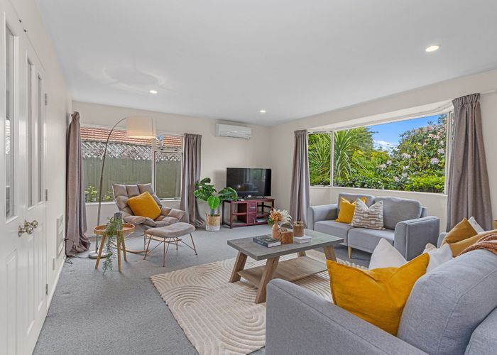  at 2/4 Balkwell Street, Halswell, Christchurch City, Canterbury