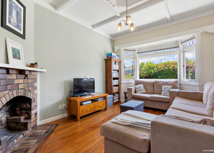  at 8A May Road, Mount Roskill, Auckland