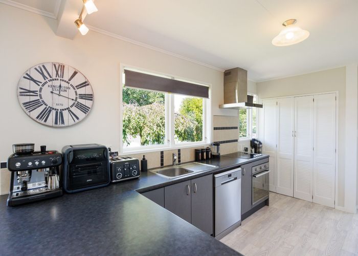  at 14 Motuoapa Place, Kelvin Grove, Palmerston North