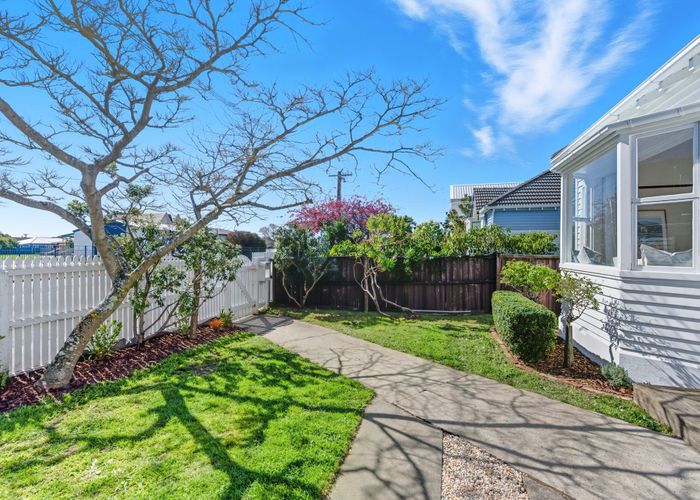  at 37 Menzies Street, Sumner, Christchurch City, Canterbury