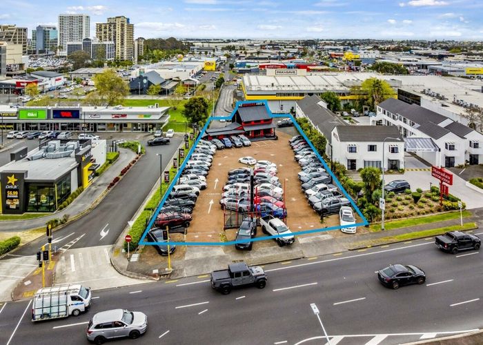  at 635 Great South Road, Manukau, Manukau City, Auckland