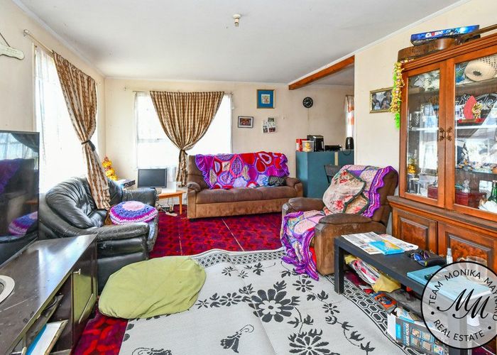  at 11 Darnell Crescent, Clover Park, Manukau City, Auckland
