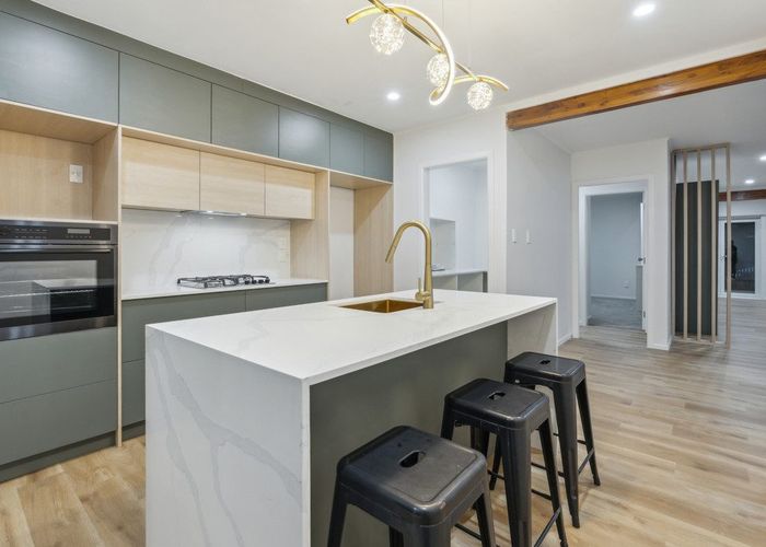  at 27 Cornwall Road, Papatoetoe, Manukau City, Auckland