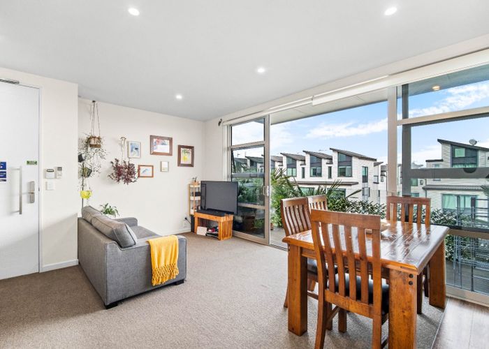  at 371 Murphys Road, Flat Bush, Manukau City, Auckland