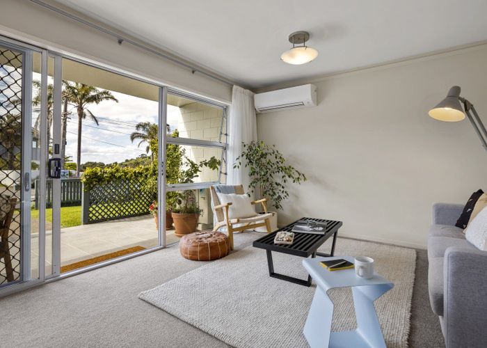  at 2/103 Vauxhall Road, Narrow Neck, Auckland