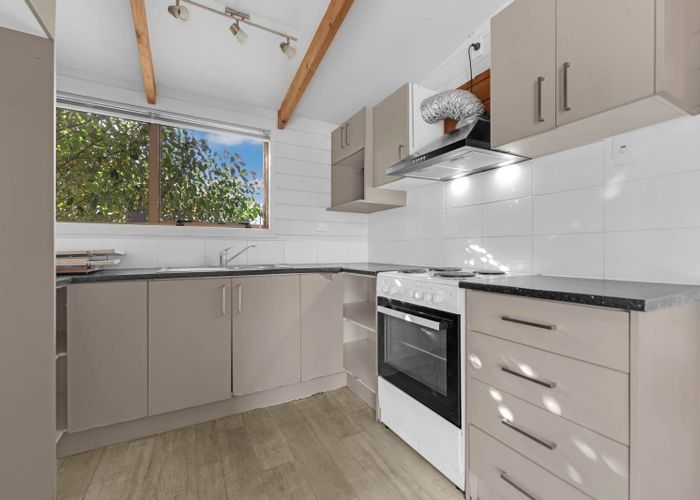  at 86 Burundi Avenue, Clendon Park, Auckland