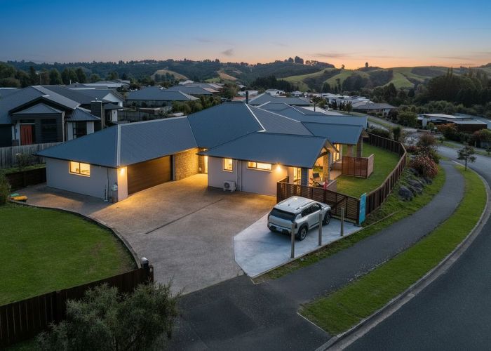  at 6  Grandvista Drive, Green Island, Dunedin, Otago