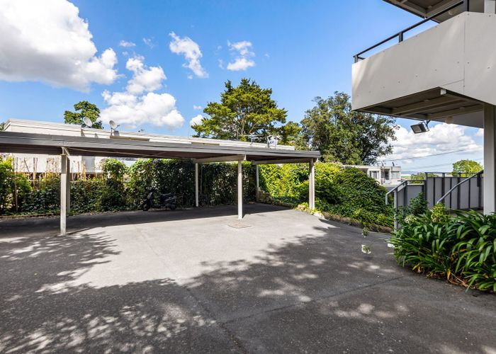  at 2/44 Esplanade Road, Mount Eden, Auckland