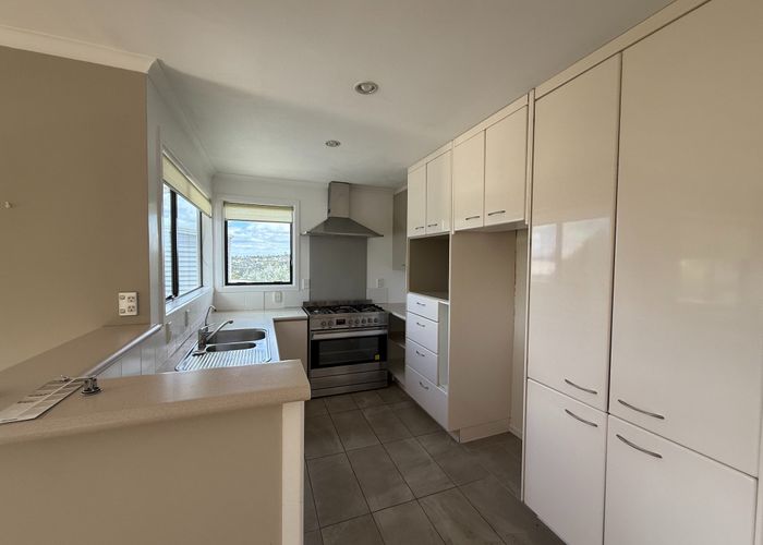  at 15 Limmer Place, Browns Bay, North Shore City, Auckland